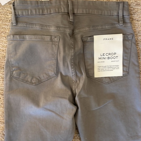 NWT!! Frame- Le Crop Mini Boot Sateen (Size-26) - Picture 3 of 4